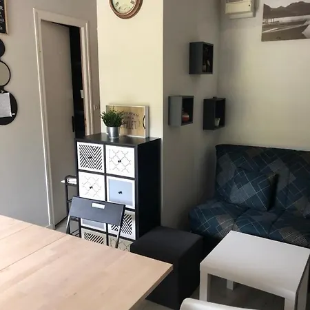 Apartman Renove Prive Proche De Toutes Commodites Et Loisirs, Place Parking Inclus La Bourboule