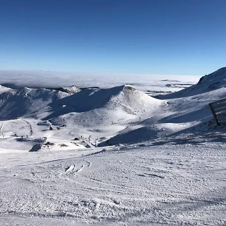 Renove Prive Proche De Toutes Commodites Et Loisirs, Place Parking Inclus 라루브불