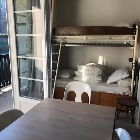 Renove Prive Proche De Toutes Commodites Et Loisirs, Place Parking Inclus * 라루브불