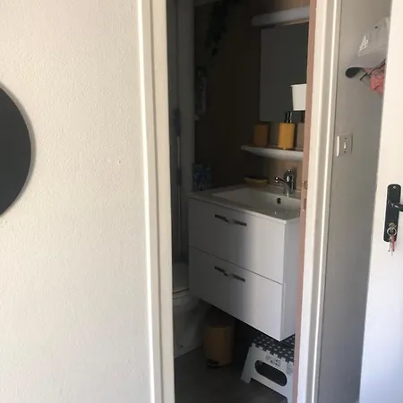 Renove Prive Proche De Toutes Commodites Et Loisirs, Place Parking Inclus 아파트