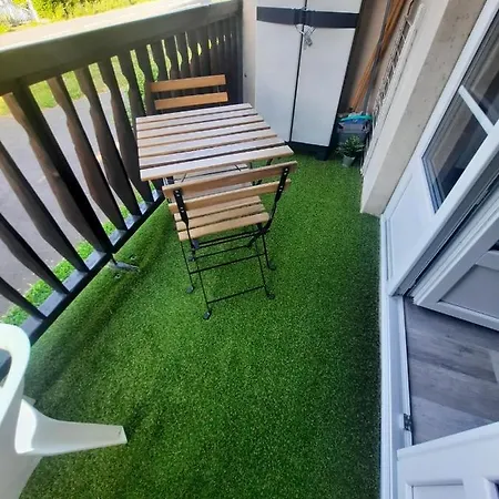 Renove Prive Proche De Toutes Commodites Et Loisirs, Place Parking Inclus Apartmán