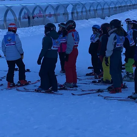 Renove Prive Proche De Toutes Commodites Et Loisirs, Place Parking Inclus